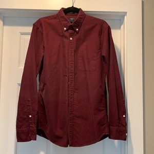 Men’s maroon oxford